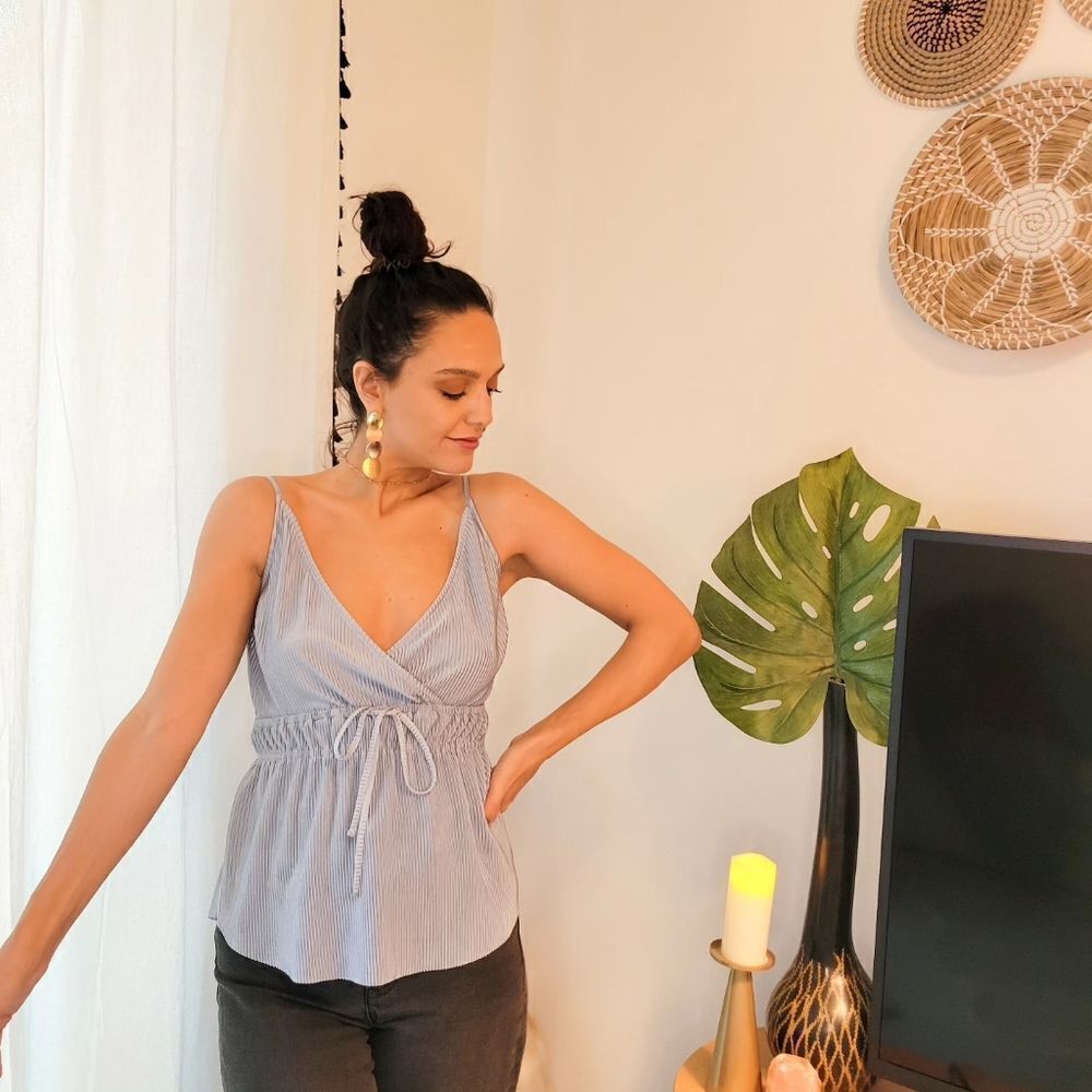 ABERCROMBIE & FITCH BABY BLUE SUMMER CAMI XS ADJUSTABLE STRAPS